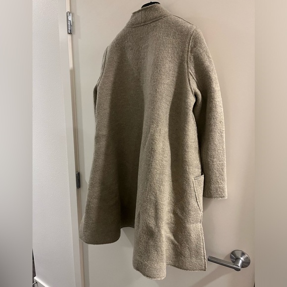 100% Wool Thick Coat - Picture 3 of 4